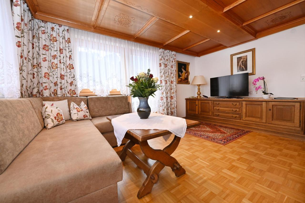 Hotel Montabella Schruns Zewnętrze zdjęcie