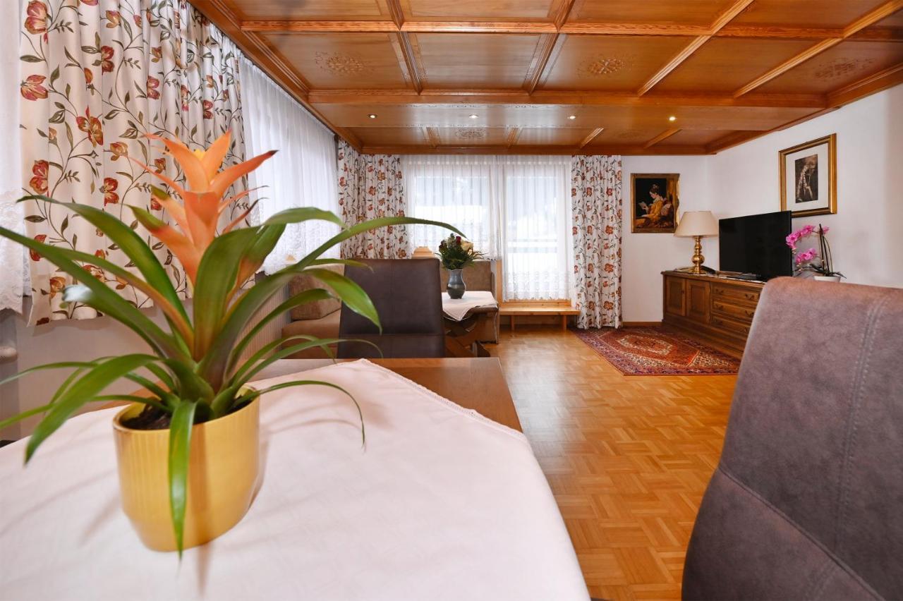 Hotel Montabella Schruns Zewnętrze zdjęcie