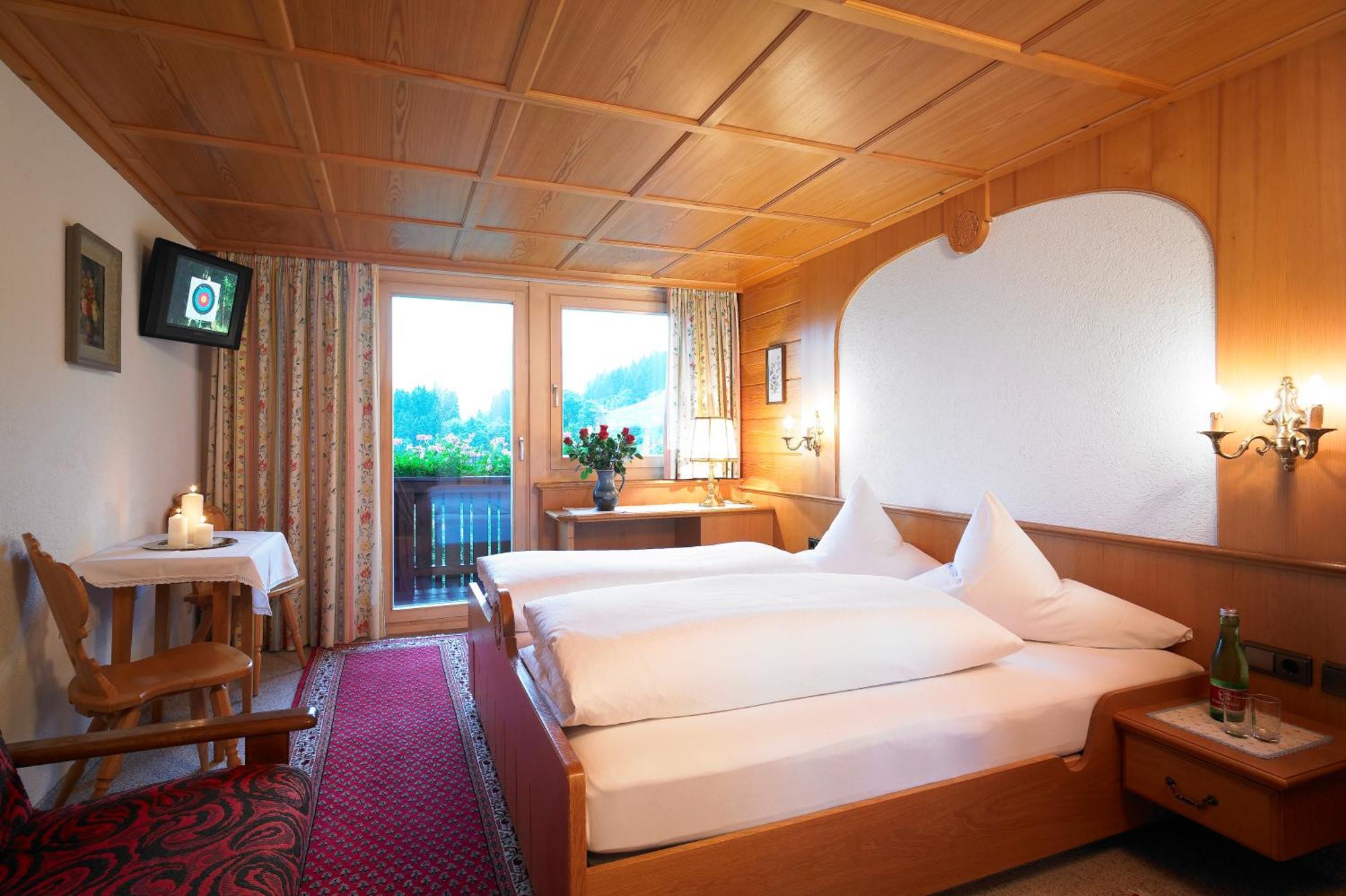Hotel Montabella Schruns Zewnętrze zdjęcie
