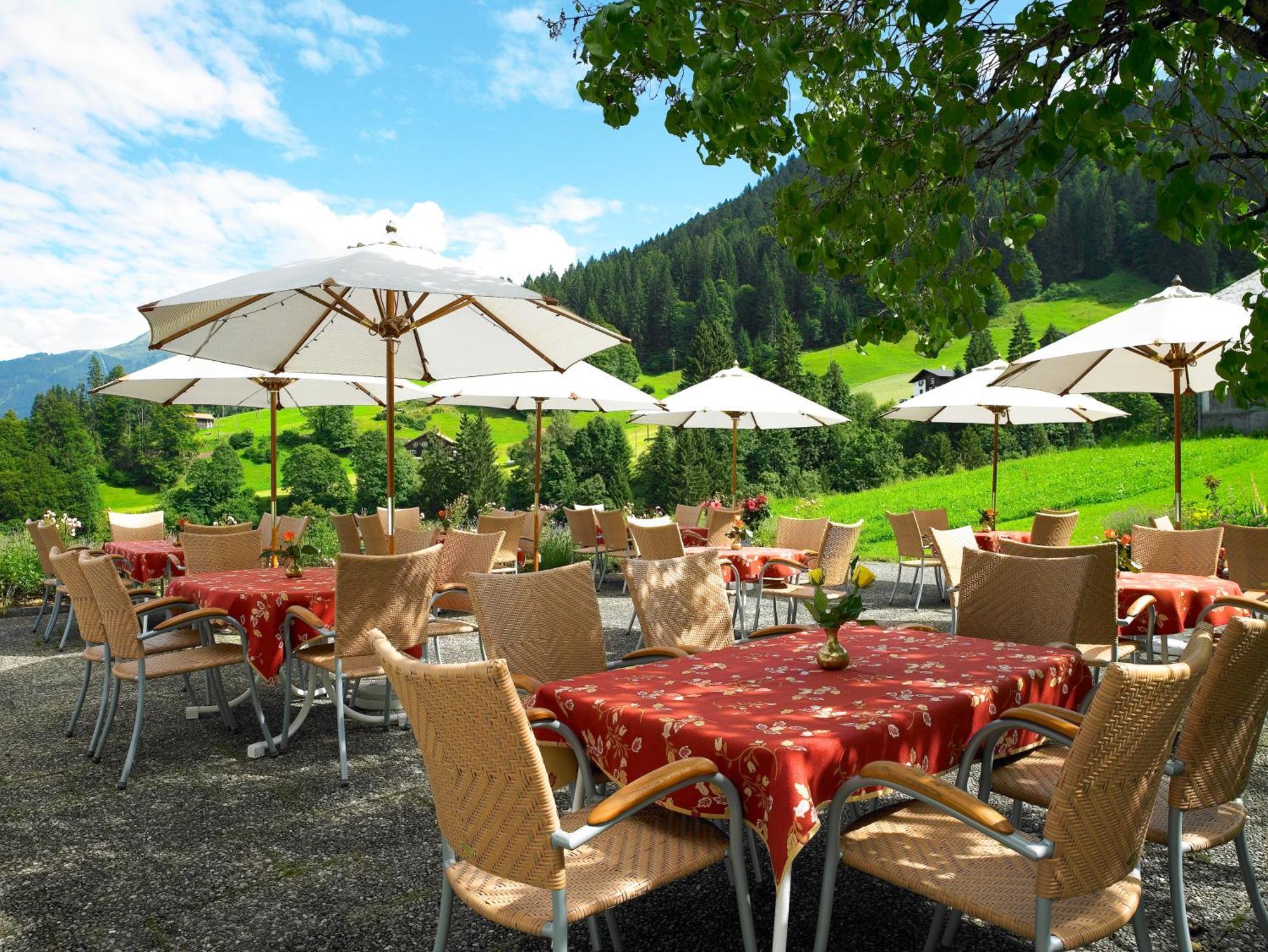 Hotel Montabella Schruns Zewnętrze zdjęcie