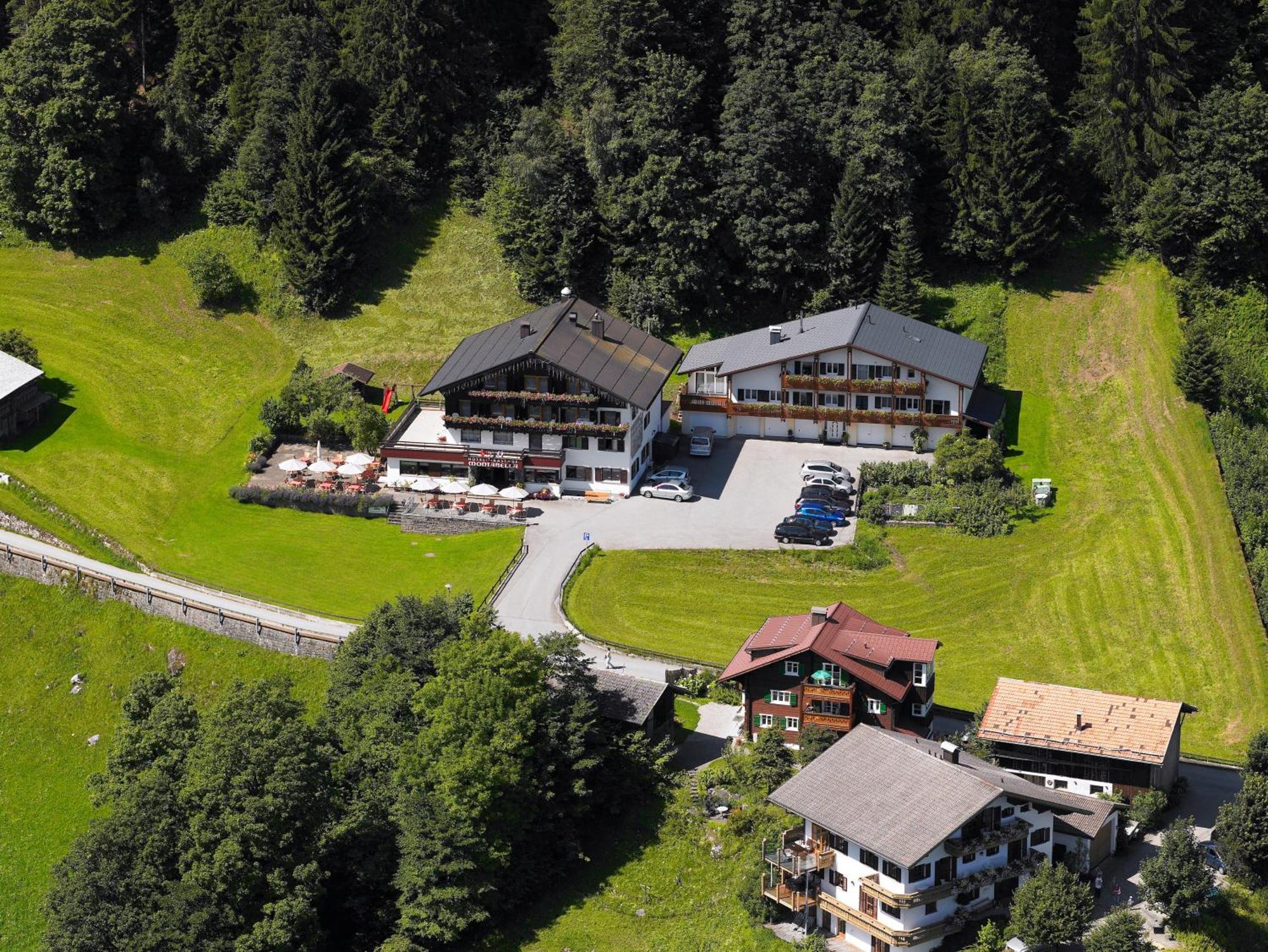 Hotel Montabella Schruns Zewnętrze zdjęcie